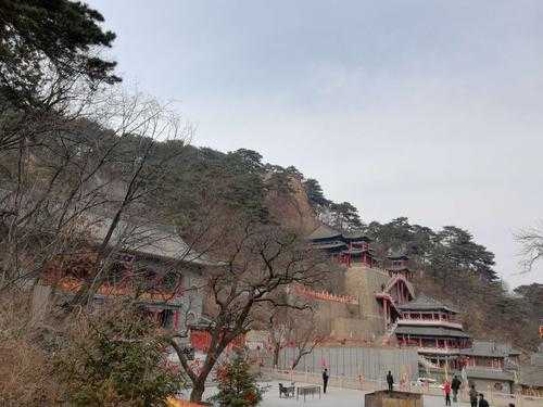 千山五龙宫, 探秘神秘古迹的魅力所在