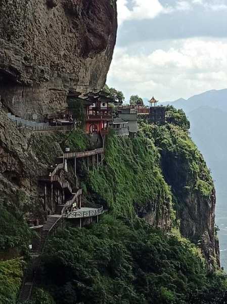 灵通寺, 探寻隐秘的古刹魅力