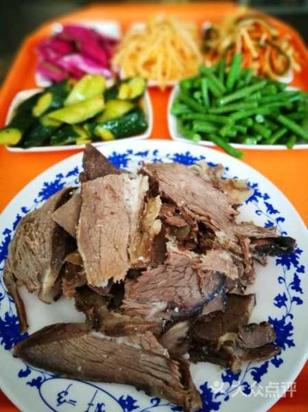 吾穆勒蓬灰牛肉面, 独特风味的美食体验