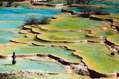 黄龙五彩池海拔多少米,具体高度是多少?