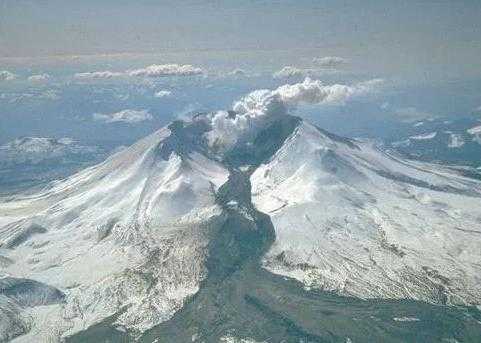 鲁伊斯火山, 如何安全观赏其壮观景象？