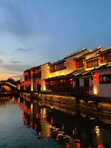 3月山塘街旅游攻略, 如何尽享美丽风景与美食?
