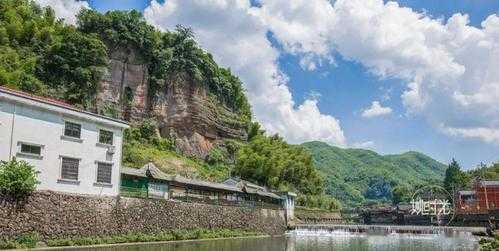 四窗岩旅游攻略, 如何玩转这处绝美景点?