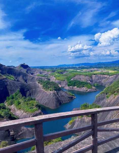 神龙川旅游攻略, 探索隐秘的自然奇观与风味美食